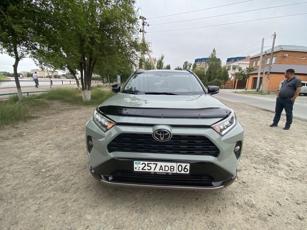 Продается автомашина Toyota Rav 4