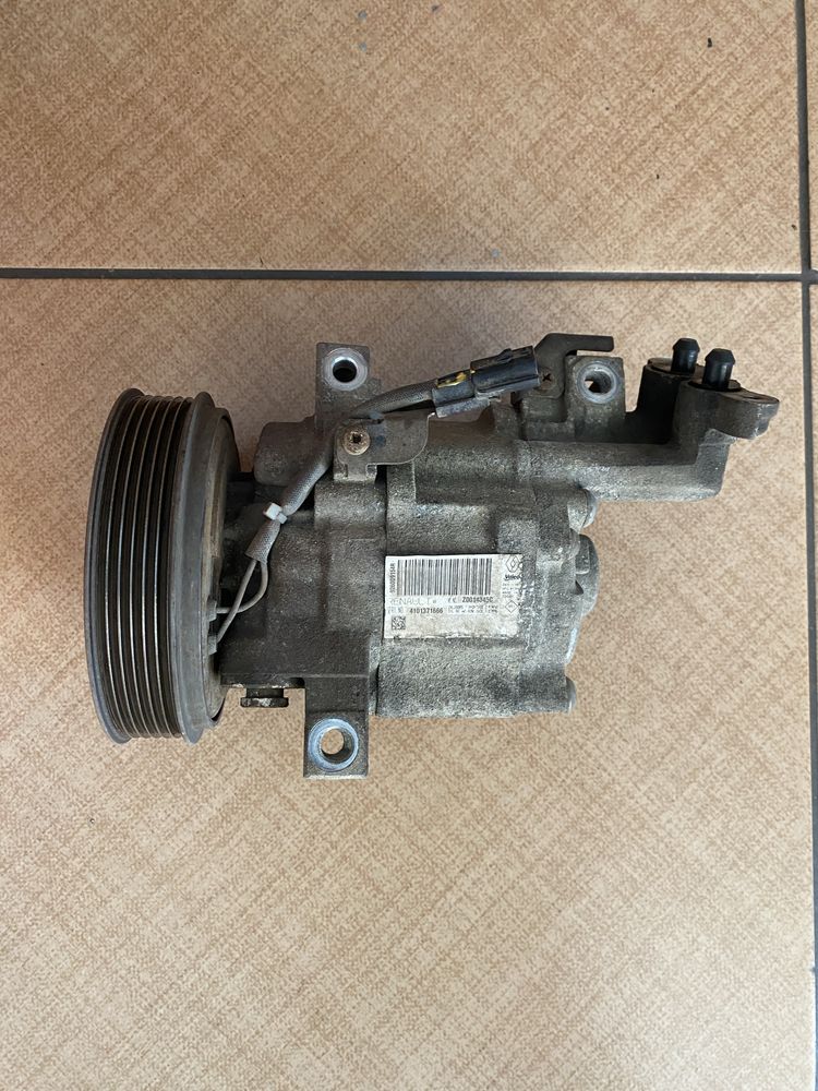 Compresor clima AC 1.5 dci Dacia Dokker, Sandero, Duster 926009154R