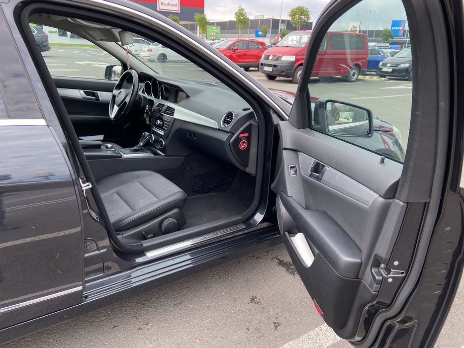 Mercedes-Benz C Mercedes C200 Automat • 7G-Tronic • Revizii la zi • Anvelope noi