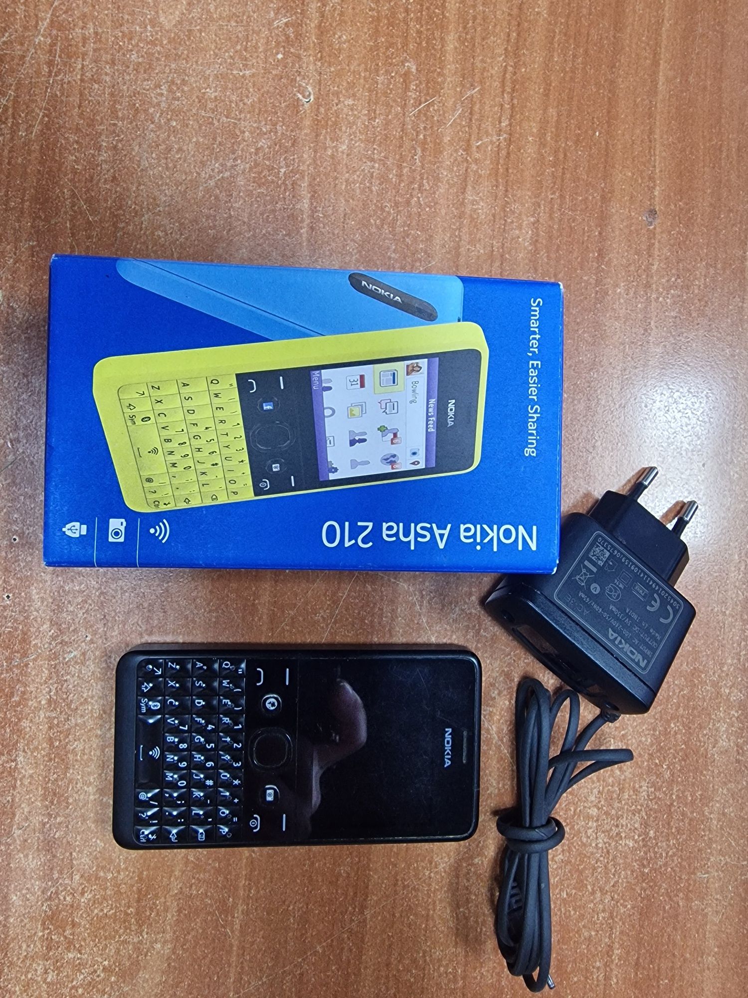 Telefon Nokia Asha 210