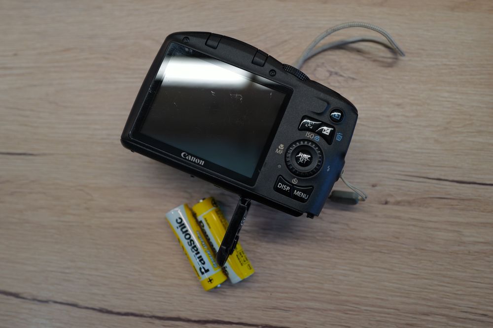 Aparat foto Canon Powershot SX130 IS digital impecabil baterii AA ITP