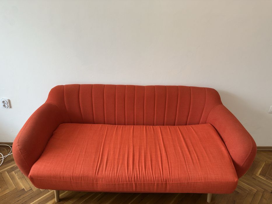 Неразтегателен диван