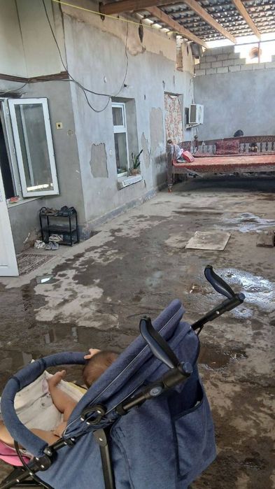 Яшнабадском участок вдоль дороги 1,3сотки