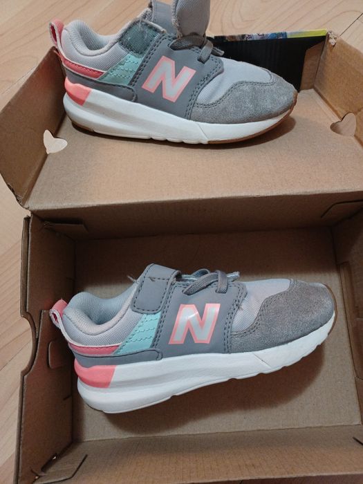 Adidasi New Balance copii