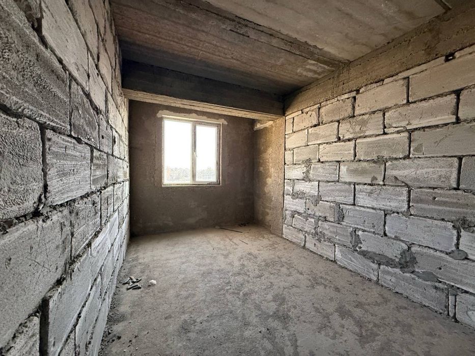 Selxoz yonida karopka kvartira sotiladi