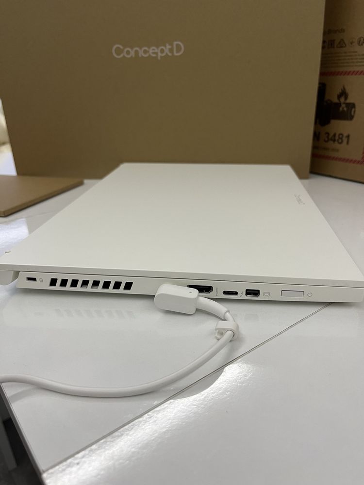 Лаптоп Acer ConceptD 3 Pro CN314-72P - 14", IPS, i5-10300H, 512GB SSD!