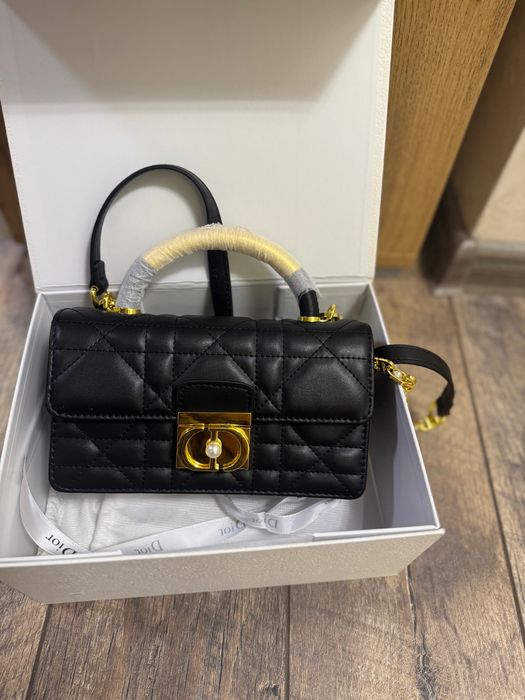 Дамска чанта нова