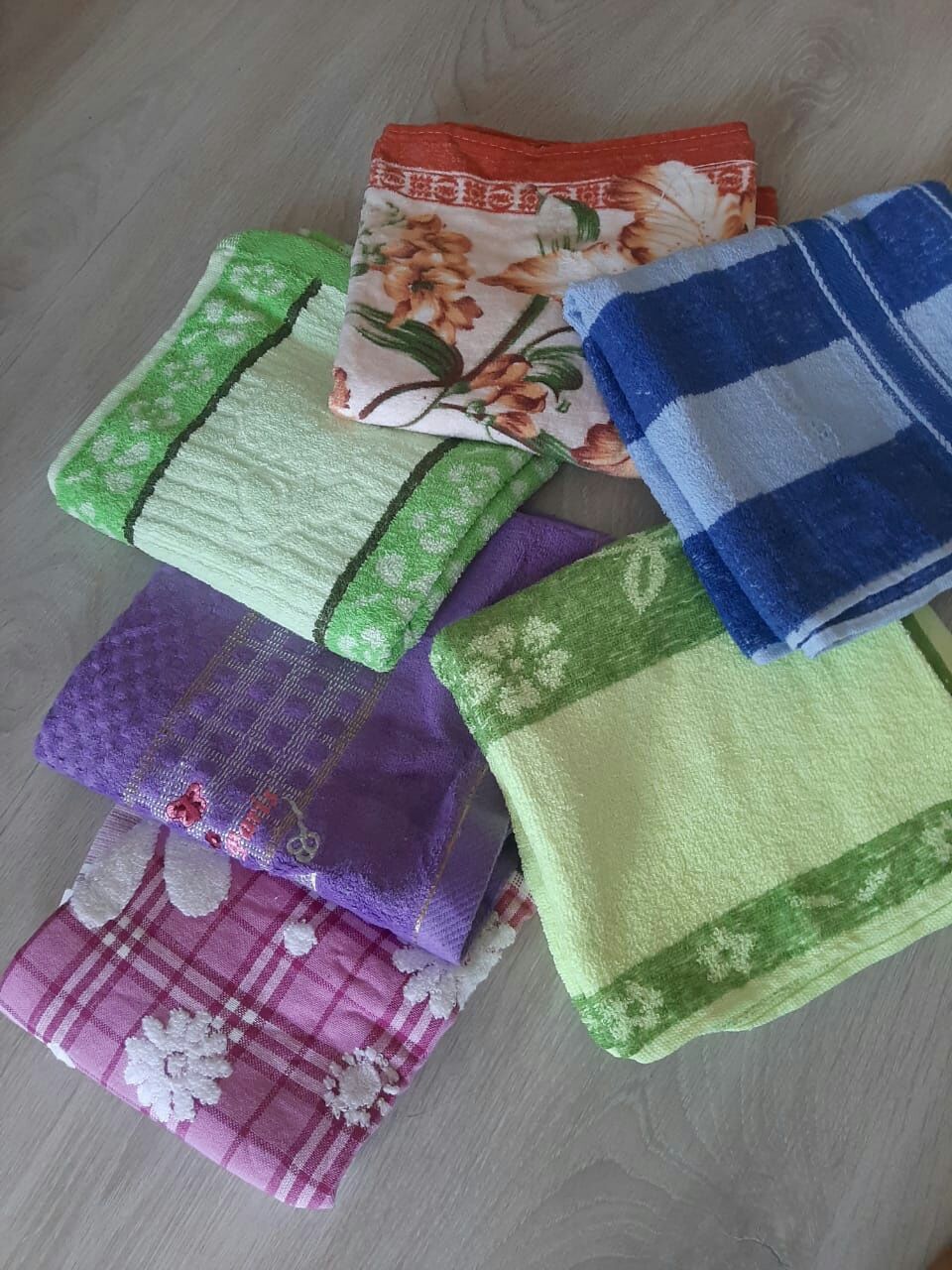 Махровые новые полотенца