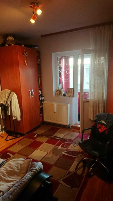 Apartament doua camere, spațios, decomandat