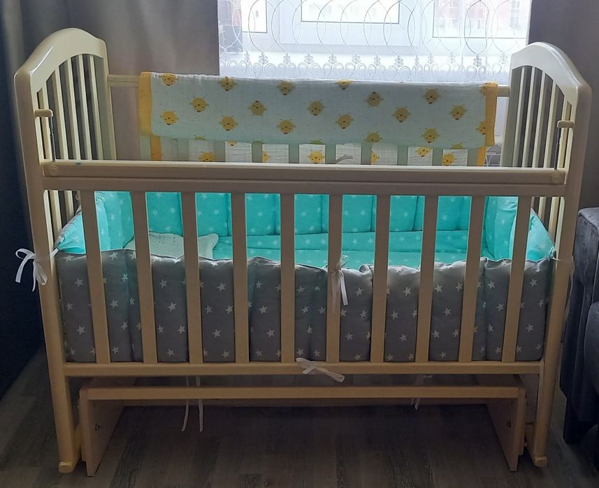 СРОЧНО .Продам детскую кровать