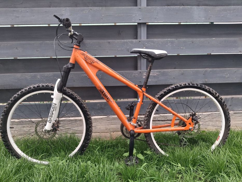 Vând bicicletă pentru adulti