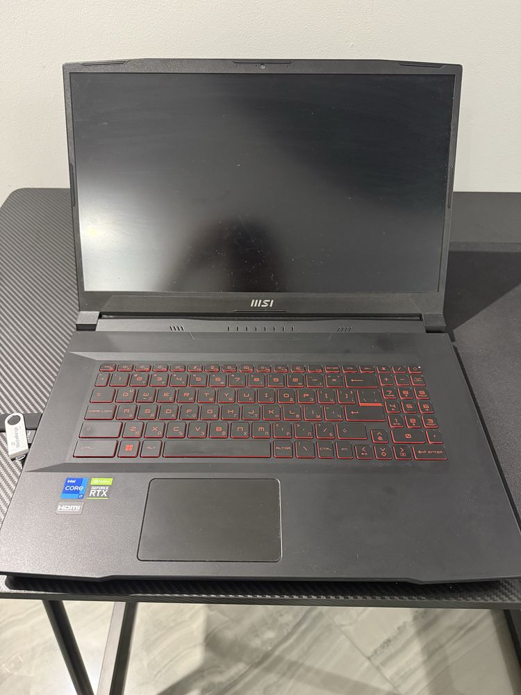 MSI Katana GF76 12UE