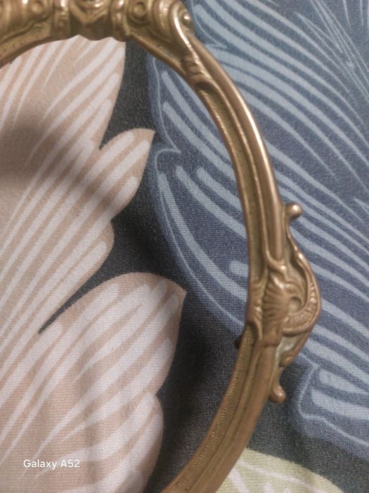 Oglindă de mână veche din bronz masiv