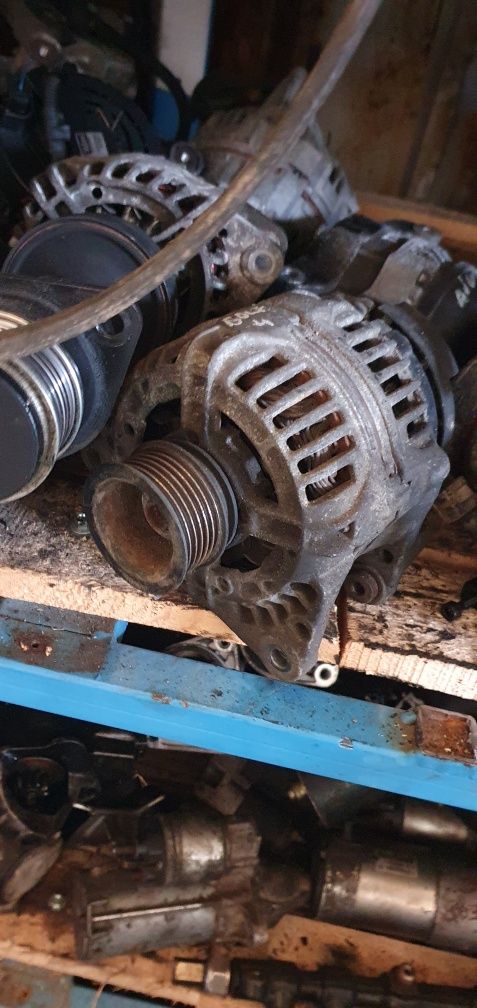 Alternator Volkswagen Golf  1.6 benzina 1.4 1.8