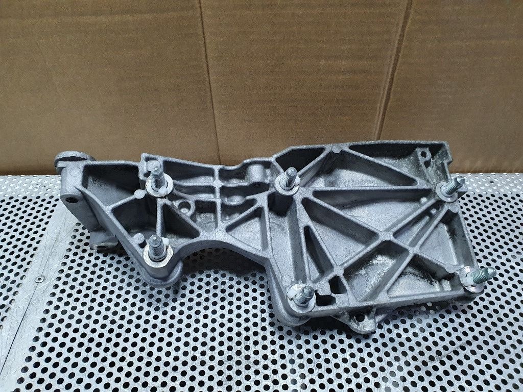 Suport accesorii motor  VOLKSWAGEN GOLF V 1K1 2003 - 2009 2.0 TDI 16V BKD  03G903143A
