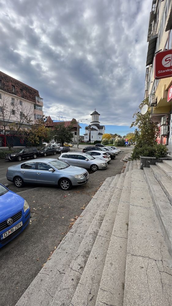 Spatiu comercial 70mp Sărari