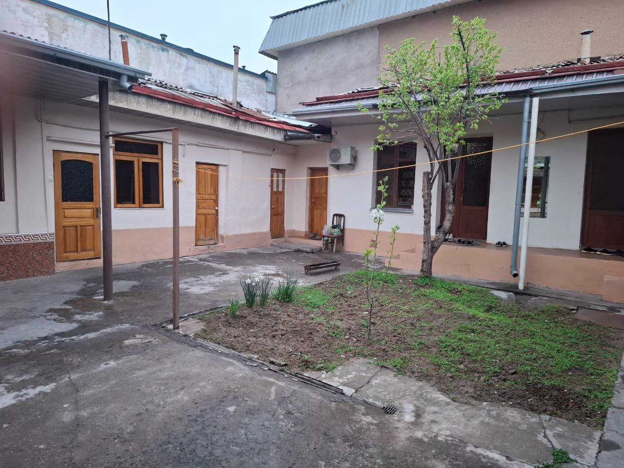 Ховли Камолон масжид ёнида 3 сотих сотилади