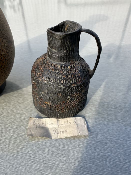 Doua obiecte vechi pret 150