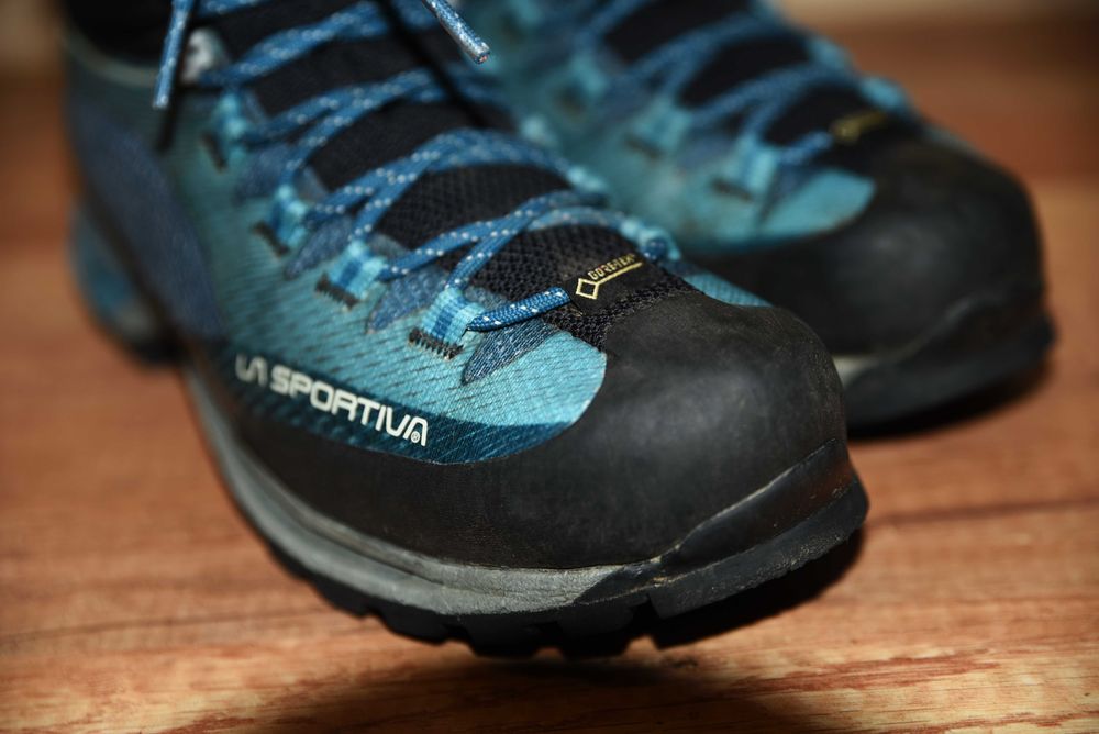 La Sportiva с Gore Tex мембрана и Vibram подметка, размер 38