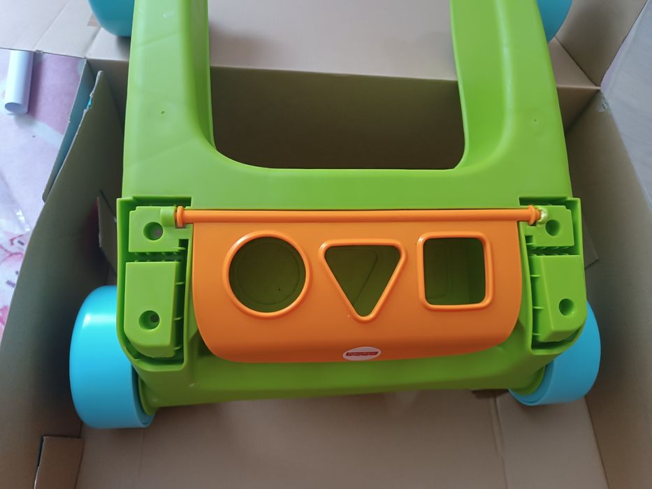 Проходилка-Уокър за прохождане