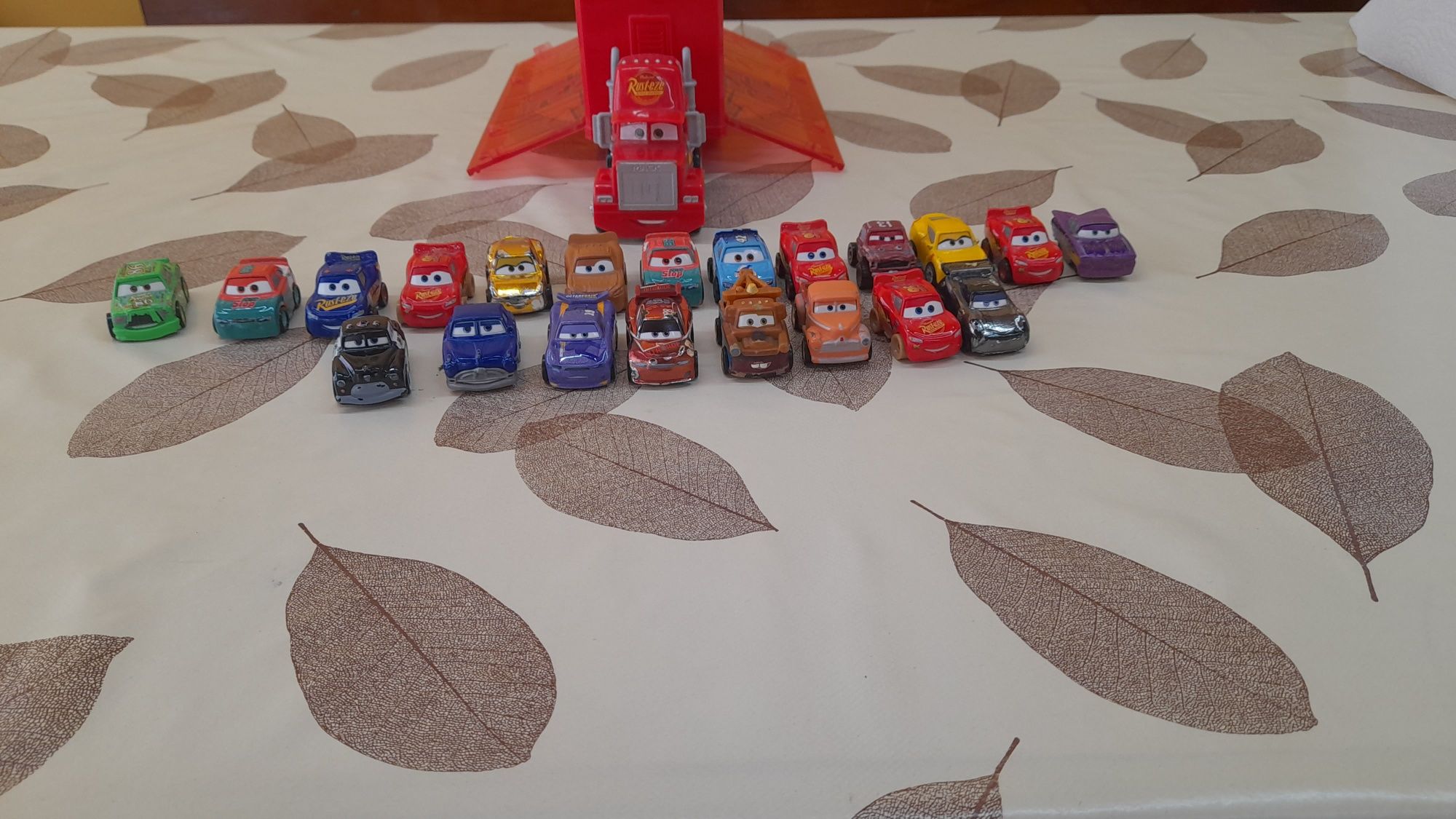 Мини колички с камион на CARS