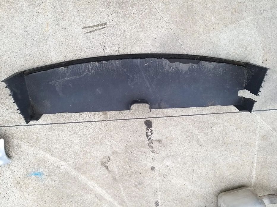 Deflector plastic bara fata mitsubishi outlander 1 mr958464 mn134618