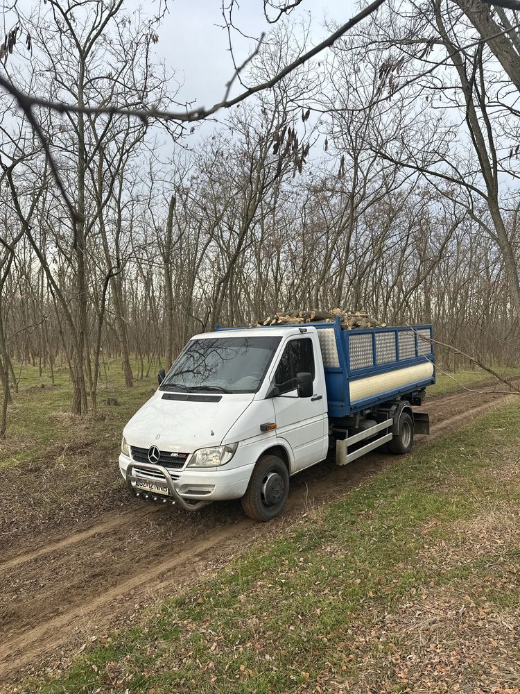 Închiriez / Prestez servicii cu utilaje de construcții