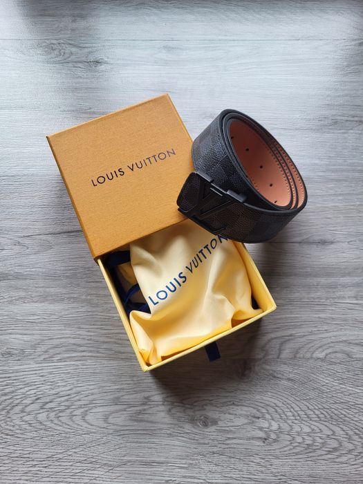 Curea LV în stare nouă