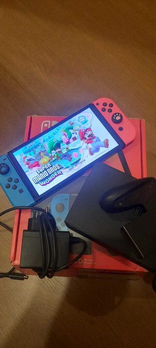 Vand Nintendo Switch Oled modat cu cip