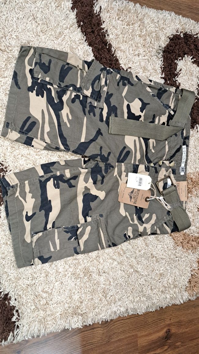 Pantaloni scurti camuflaj,noi,eticheta,sport