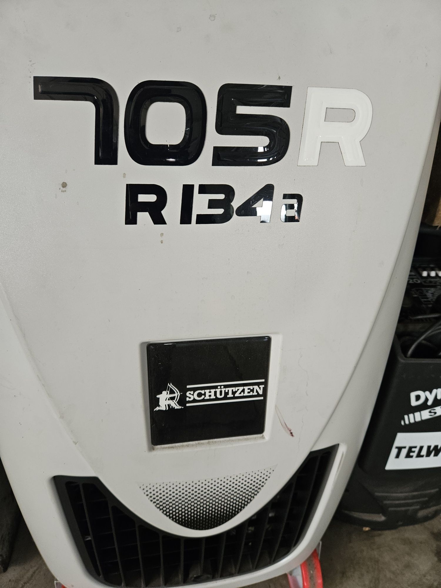 Incărcare freon auto R1234YF și R134A
