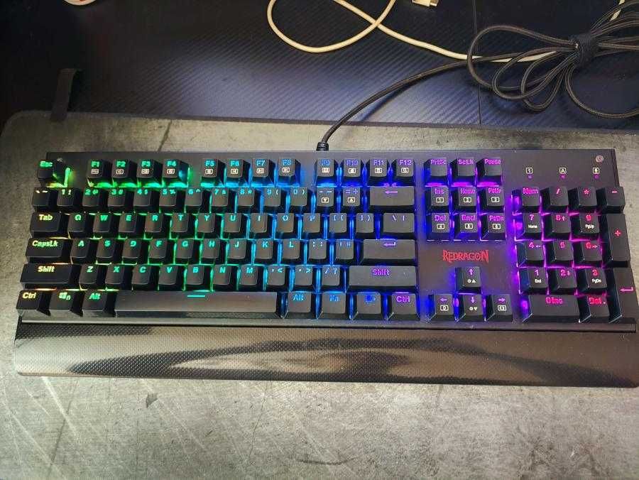 Геймърска механична клавиатура Redragon Kala K557 RGB