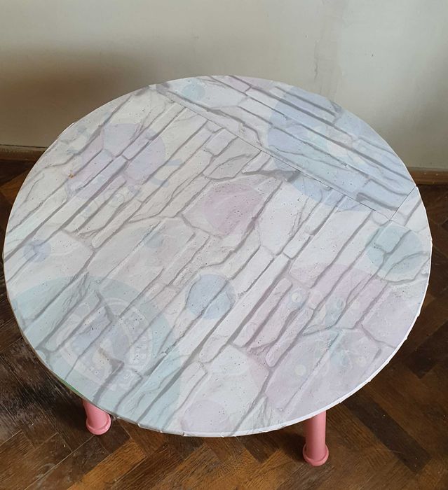 Masa rotunda pentru copii din lemn