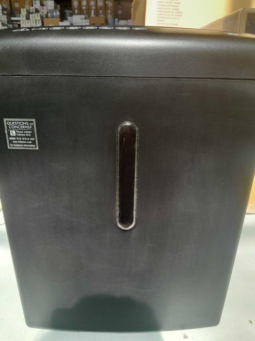 Продавам Шредер FELLOWES P-28S