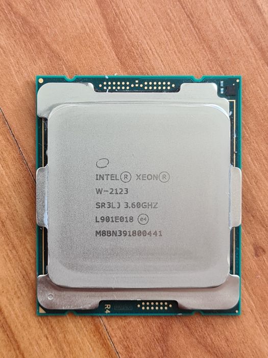 Intel Xeon W-2123, LGA2066, 4c/8t up to 3.9GHz