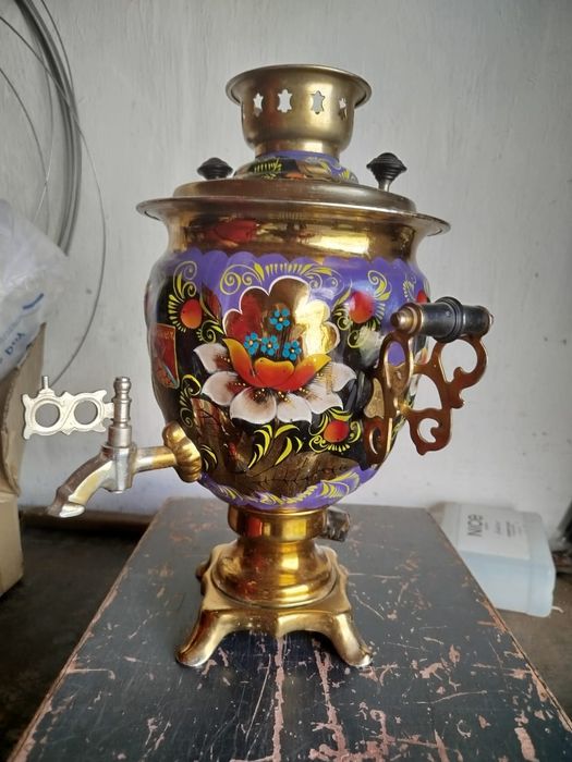 Продам тульский самовар , хахлома.