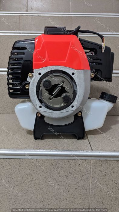 Немски бензинов двутактов двигател за тример 68сс(куб.) / моторна коса