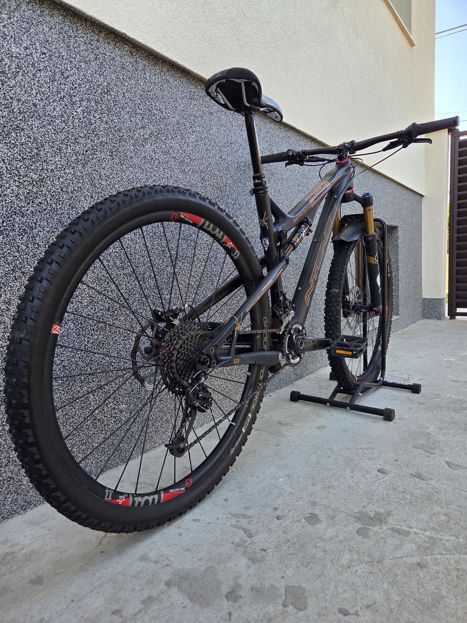 Intense Spider 29 Comp – карбонов трейл велосипед ТОП!