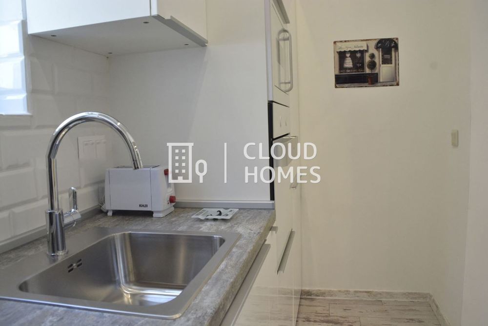 Дава се под наем Двустаен апартамент в София, Център - 50 кв.м за 750 € - Снимка #1