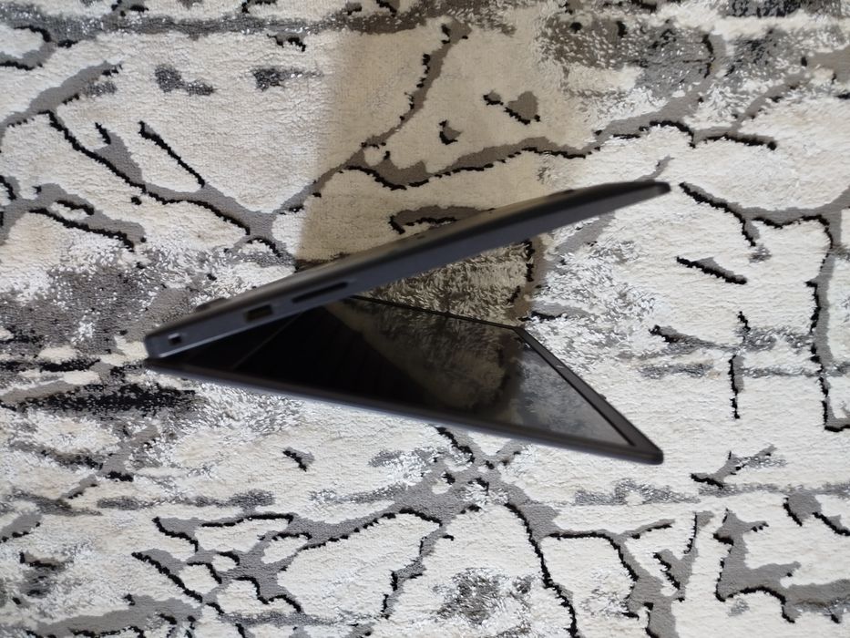 Dell noutbuk sotiladi