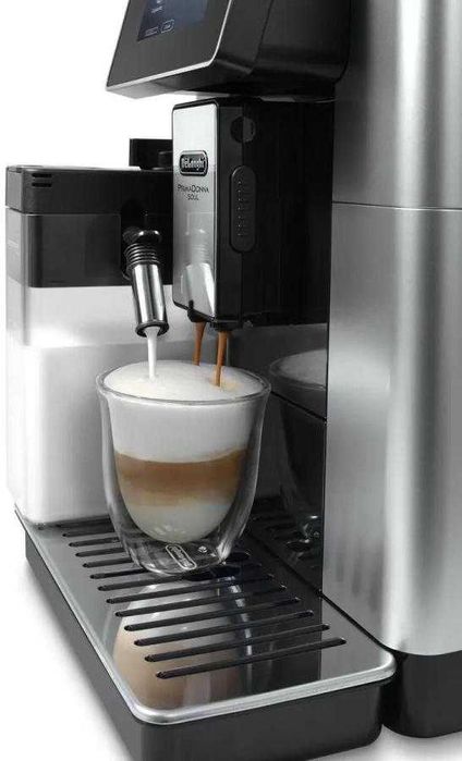 DeLonghi ECAM610.55.SB, черный серебристый