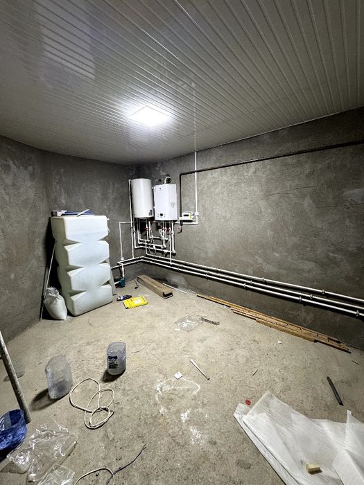 Nazarbek harakatta uchaska sotiladi 1.6 sotix 4ta xonadan iborat!