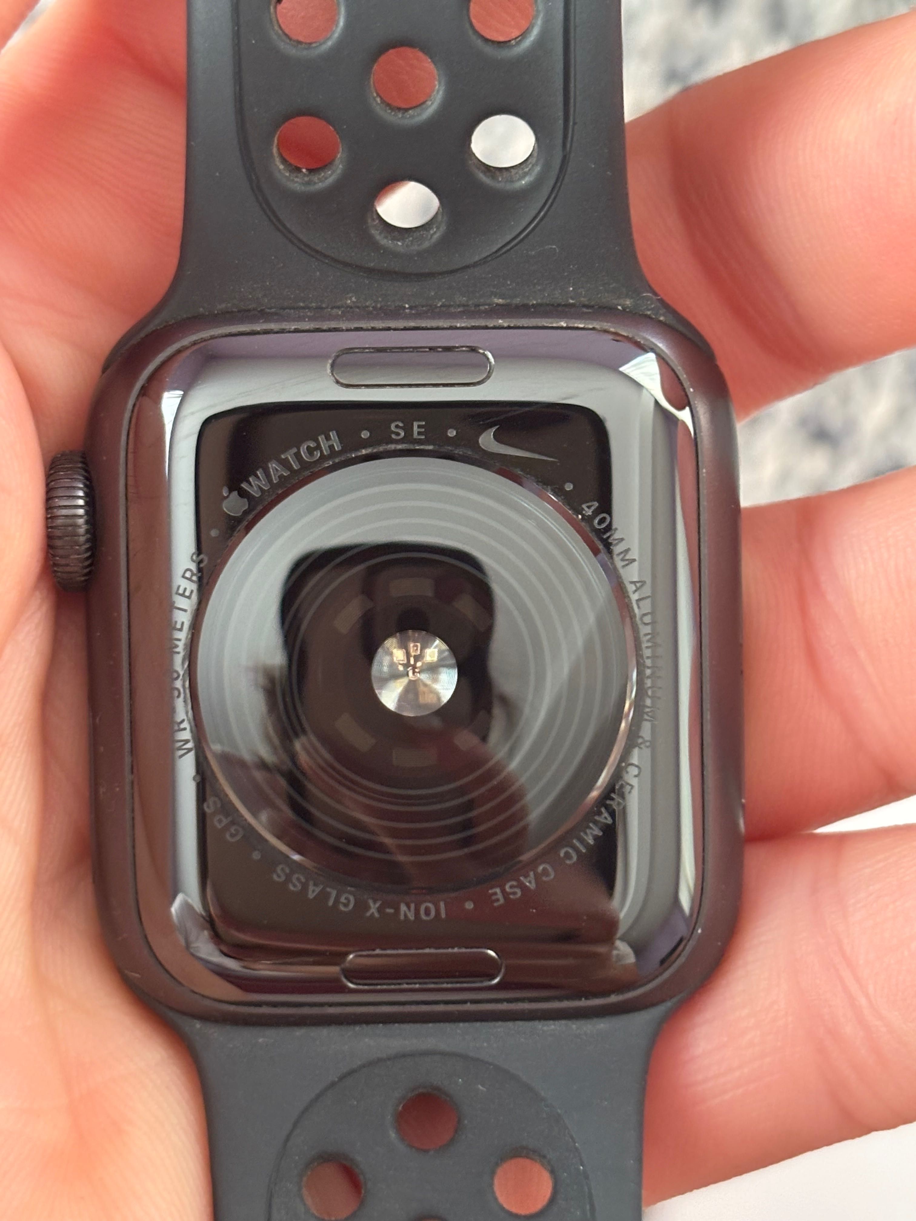 Apple Watch SE Gen 1 Nike edition – 40mm