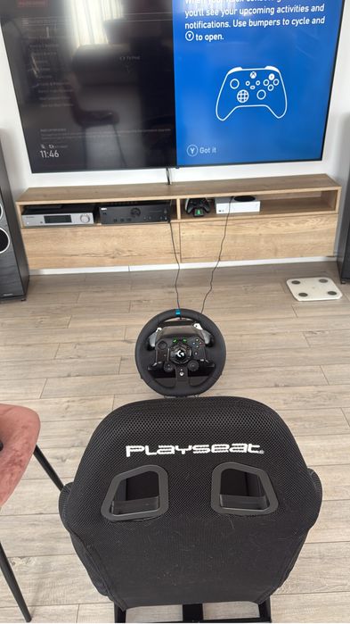 Playseat + Volan Logitech G923