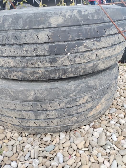 Anvelope 315/70/22.5 / 2 anvelope