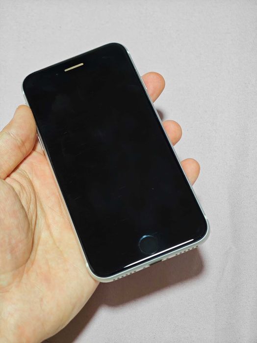 IPhone SE 2020 impecabil, 64gb 94%bat, orice rețea