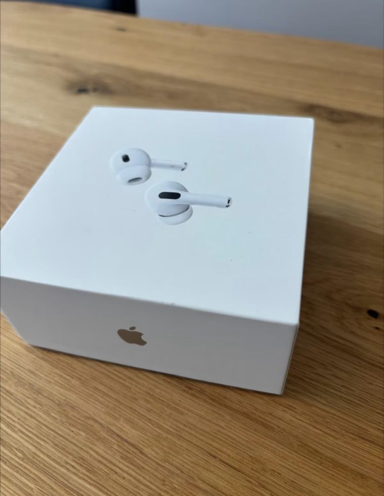 Apple AirPods Pro 2 Lightning кабел
