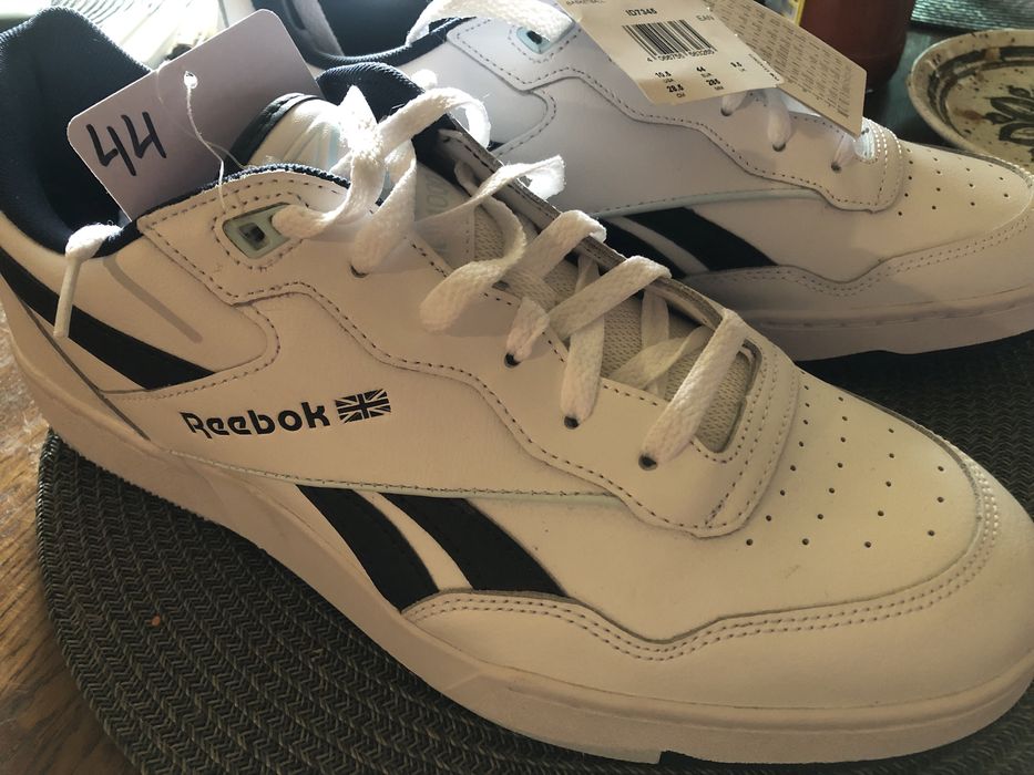 Кожени маратонки Reebok Чисто нови.