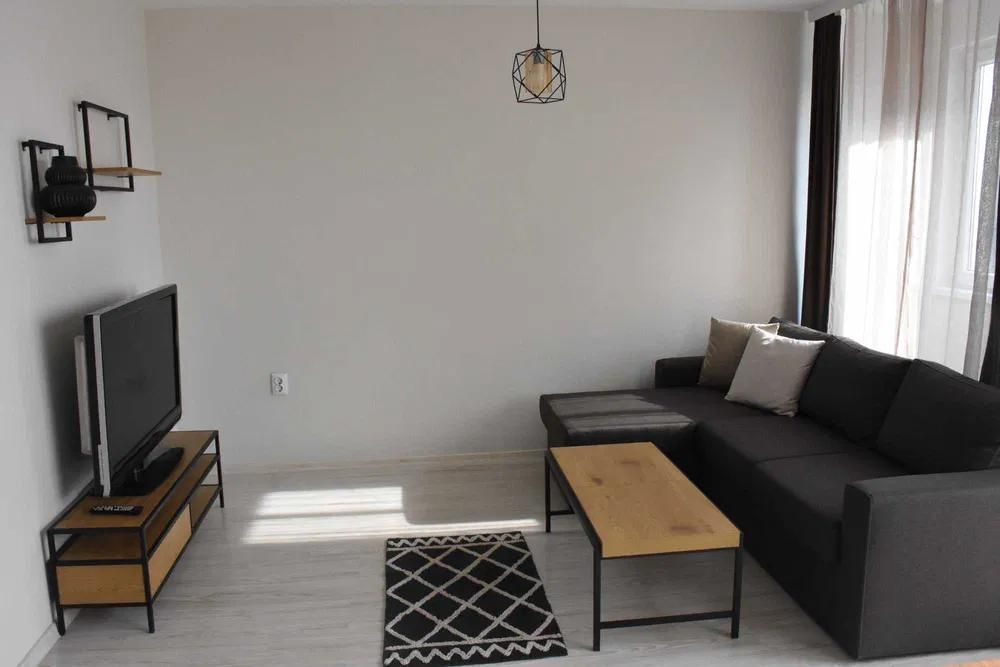 Дава се под наем Двустаен апартамент в Варна, Център - 60 кв.м за 700 € - Снимка #5