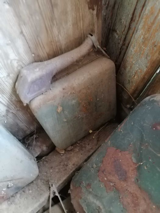 Стари туби за гориво